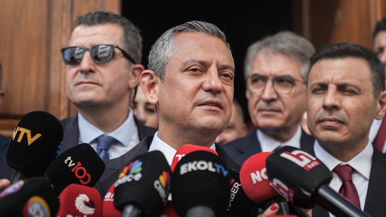 CHP Genel Başkanı Özgür Özel, TÜSİAD ve İSO'yu Ziyaret Etti