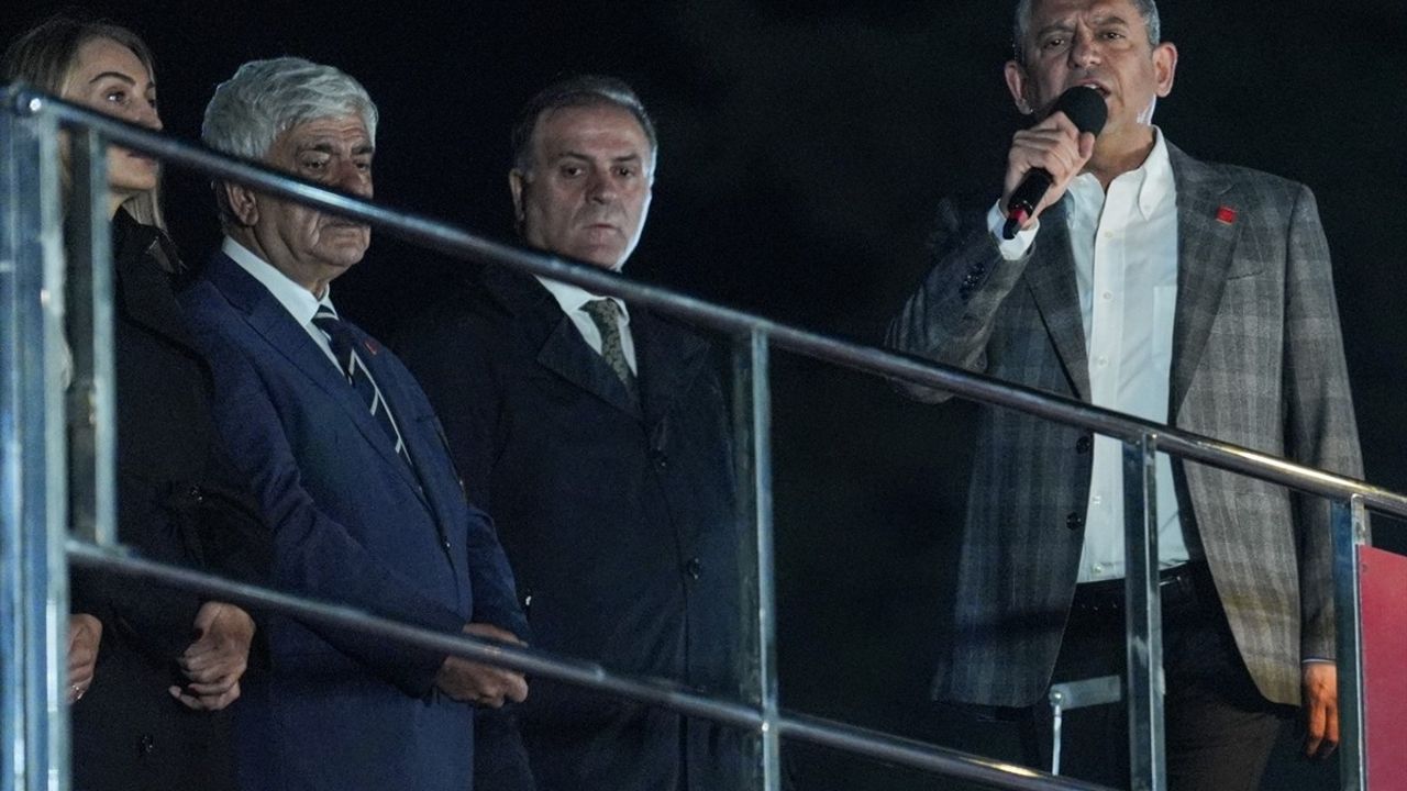 CHP Lideri Özel, Silivri Mitinginde Özgürlük Vurgusu Yaptı