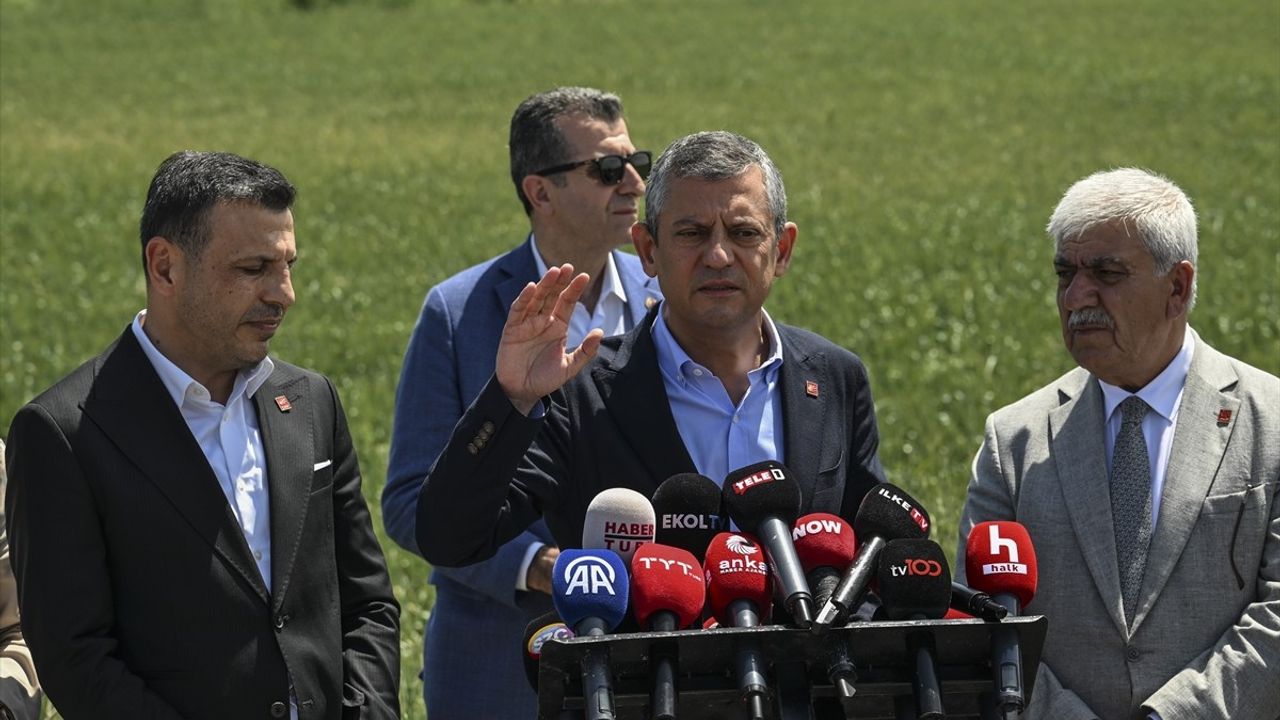 CHP Lideri Özgür Özel'den İmamoğlu'na Ziyaret ve Açıklamalar