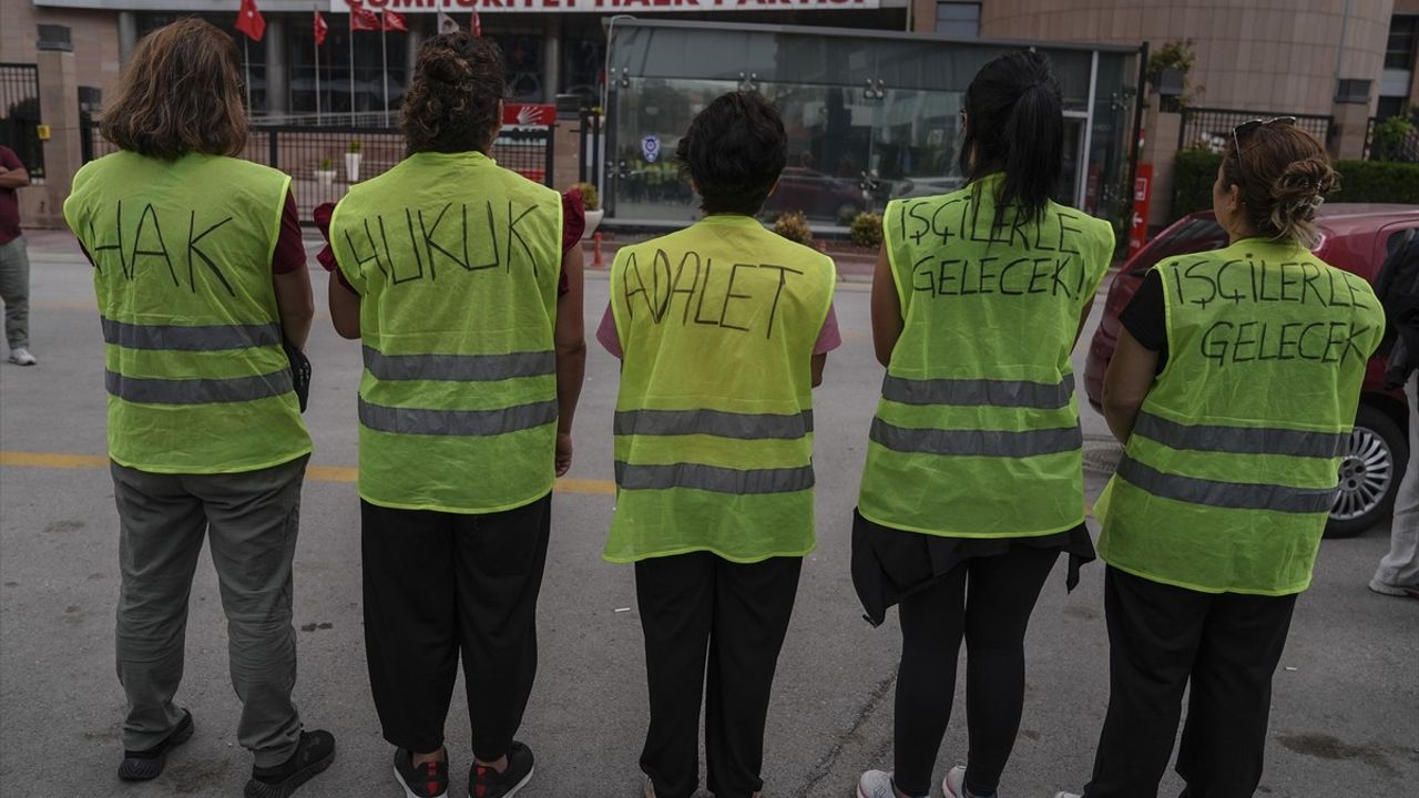 Çiğli Belediyesinden Çıkarılan Kadın İşçilerden Eylem