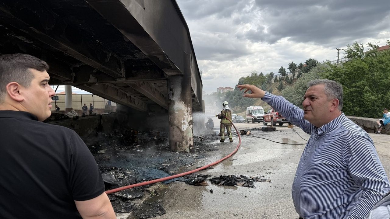 Çubuk'taki Halk Pazarında Yangın