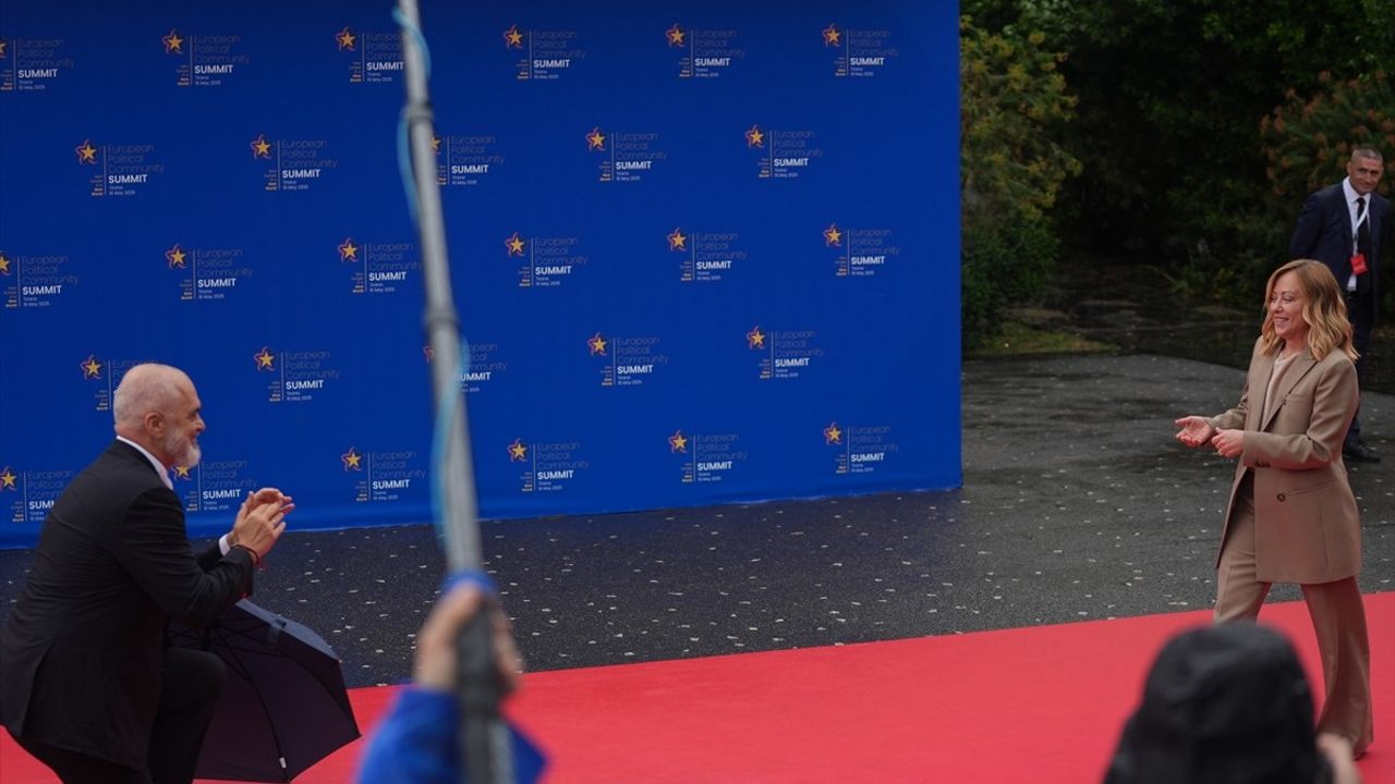 Cumhurbaşkanı Erdoğan, Avrupa Siyasi Topluluğu Zirvesi'nde