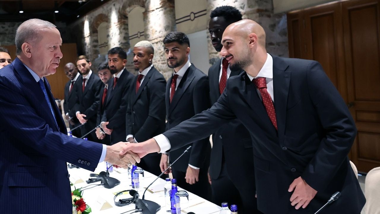 Cumhurbaşkanı Erdoğan'dan Galatasaray'a Tebrik