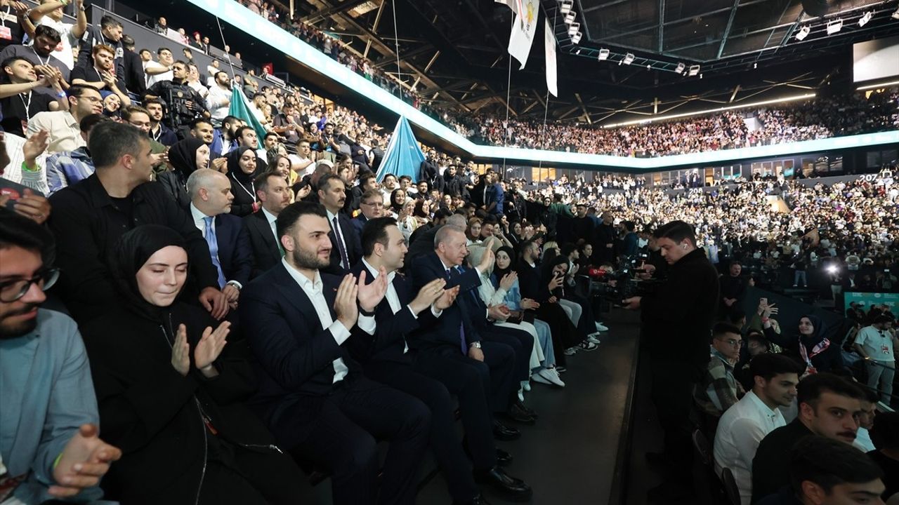 Cumhurbaşkanı Erdoğan GENÇFEST Programı'nda Konuştu