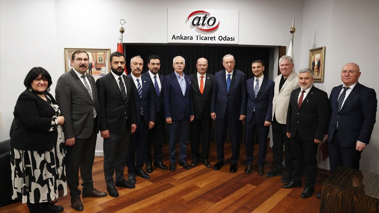 Cumhurbaşkanı Erdoğan'ın ATO Ziyareti: İş Dünyasına Verilen Önem Vurgulandı