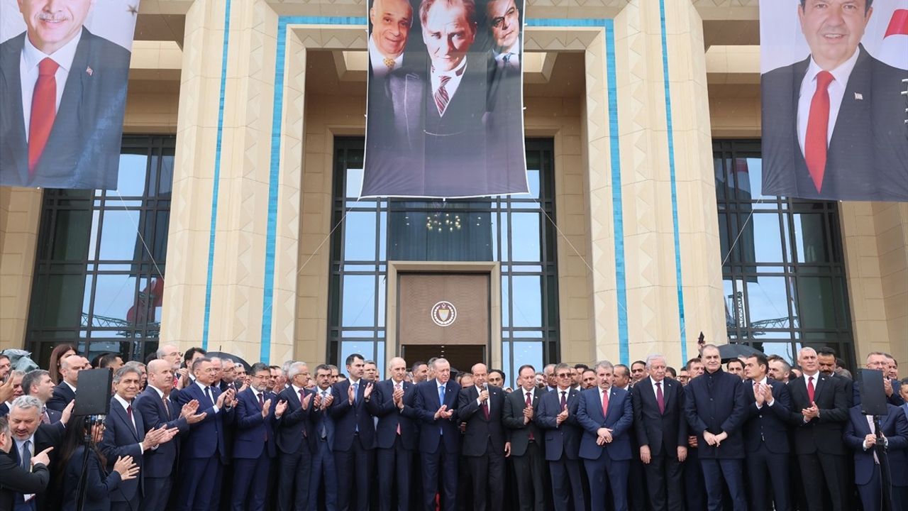 Cumhurbaşkanı Erdoğan, KKTC Cumhuriyet Yerleşkesi'nin Açılışını Gerçekleştirdi