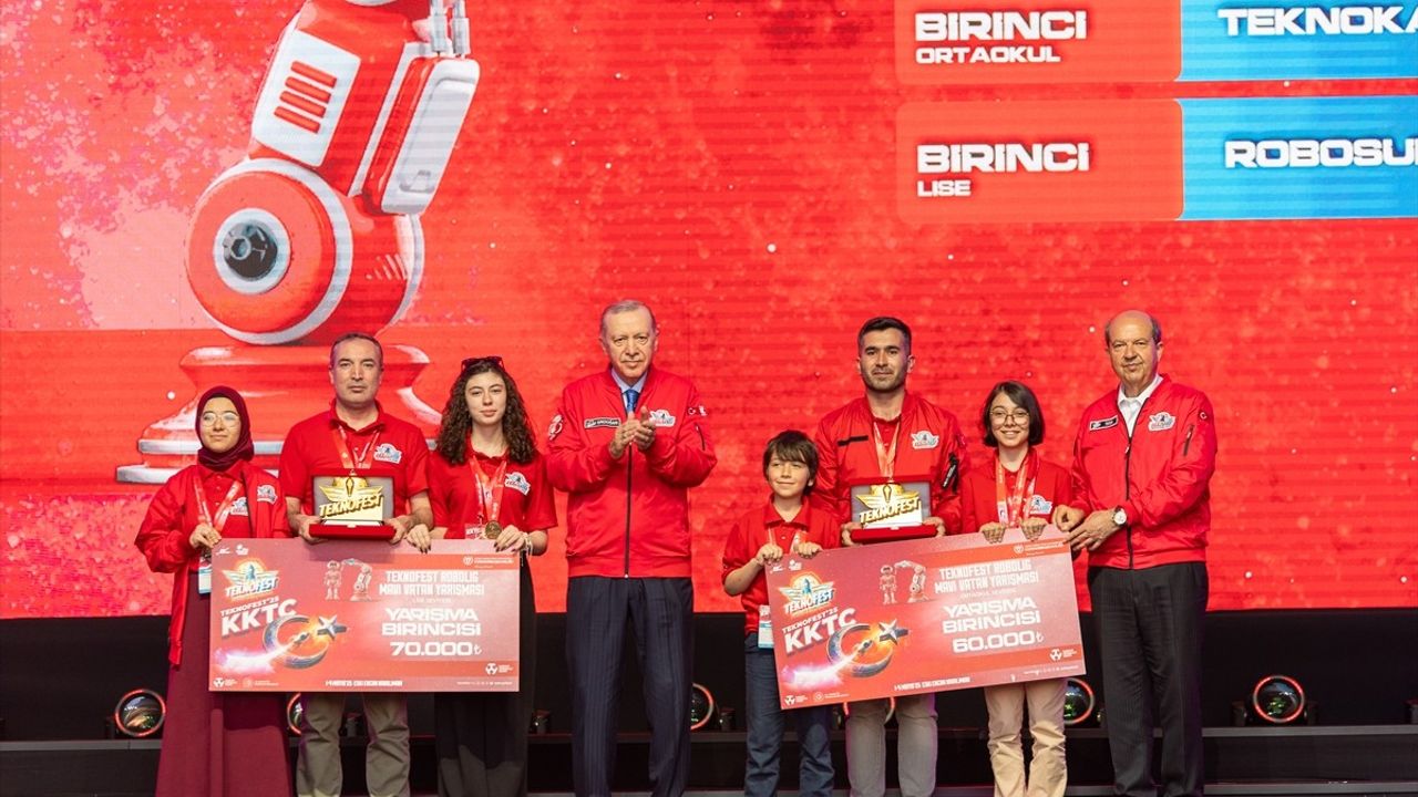 Cumhurbaşkanı Erdoğan TEKNOFEST KKTC’de Teknoloji ve Eğitim Vurgusu Yaptı