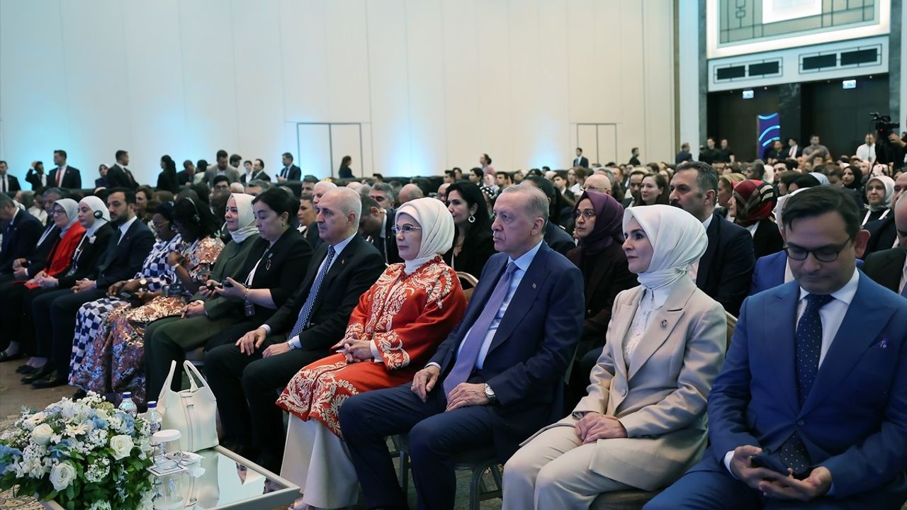 Cumhurbaşkanı Erdoğan, Uluslararası Aile Forumu'nda Ailenin Önemi Üzerine Konuştu