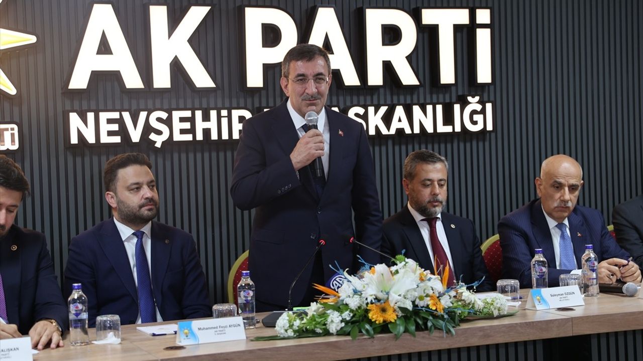 Cumhurbaşkanı Yardımcısı Yılmaz: 'AK Parti Bu Ülkenin Ana Damarıdır'