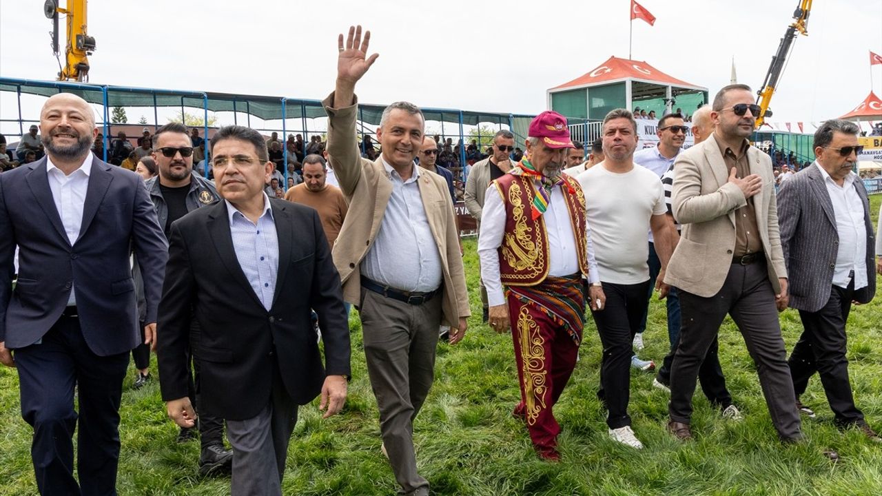 CW Enerji Türkiye Yağlı Güreş Ligi Manavgat Etabı Devam Ediyor