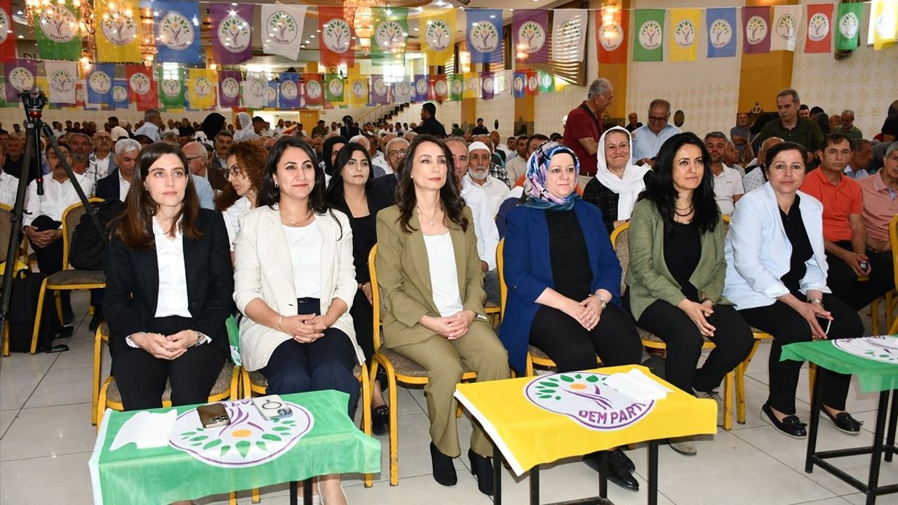 DEM Parti Kongresinde Barış ve Demokrasi Vurgusu