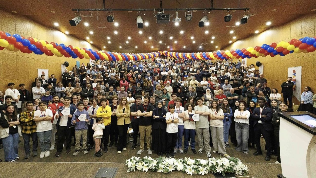 DENEYAP Final Sergisi: Geleceğin Teknoloji Yıldızları Bir Araya Geldi