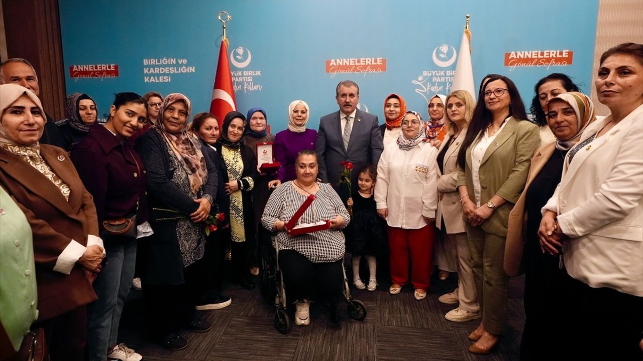 Destici: Aile Yapısına Yönelik Saldırılara Dikkat Çekti