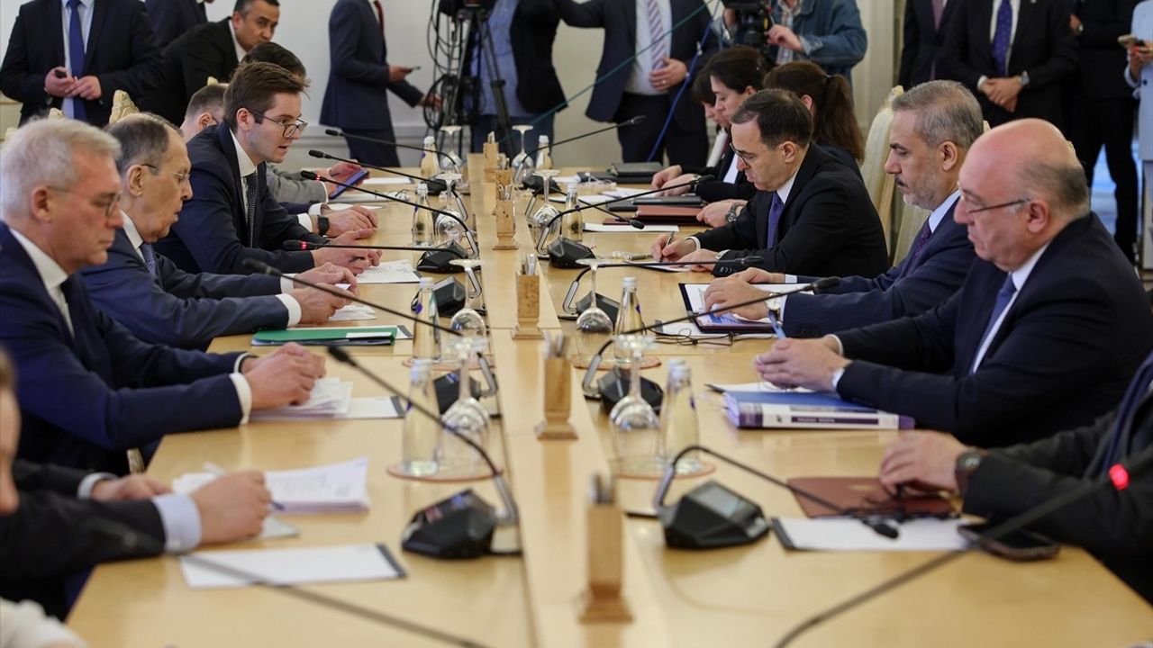 Dışişleri Bakanı Fidan Moskova'da Rus Mevkidaşı ile Görüştü