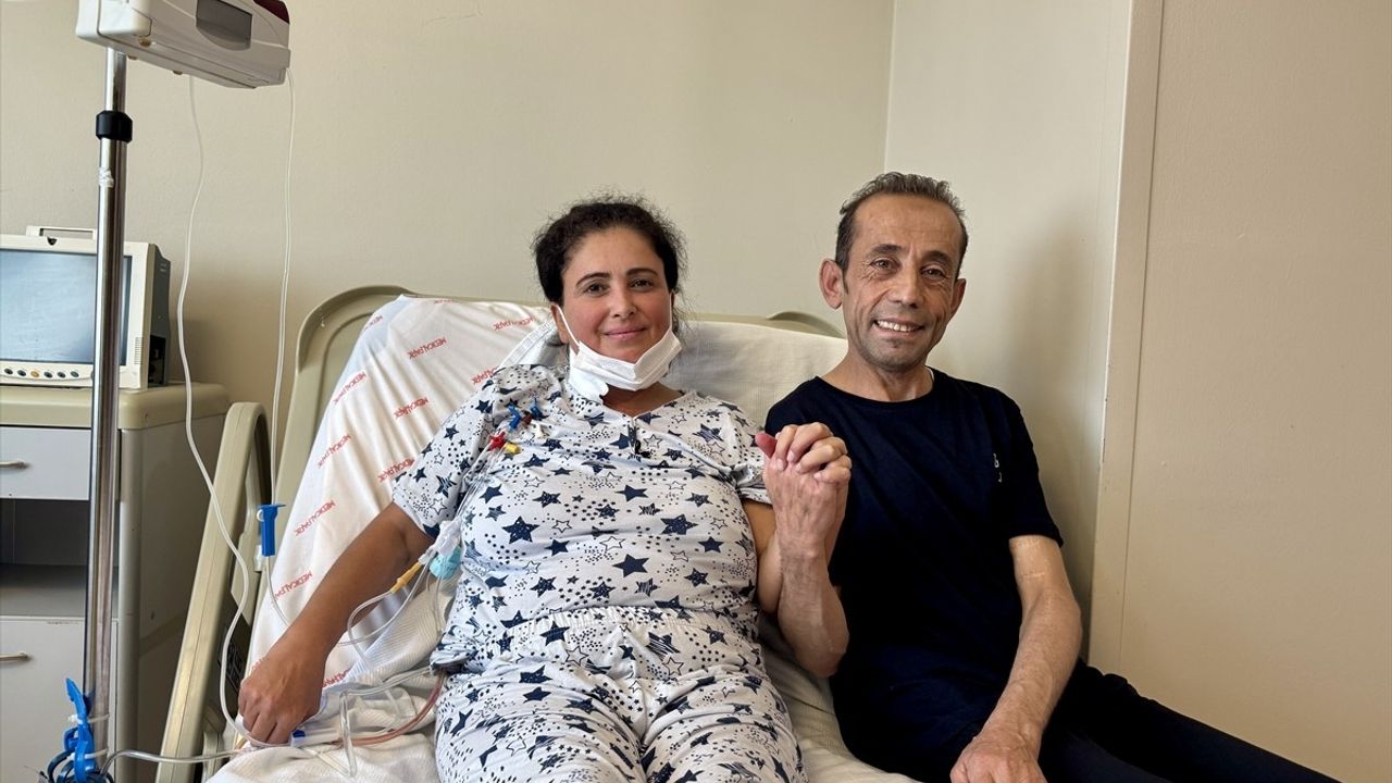 Diyalizde Tanışıp Evlendiği Eşi Gibi İkinci Nakille Hayata Tutundu