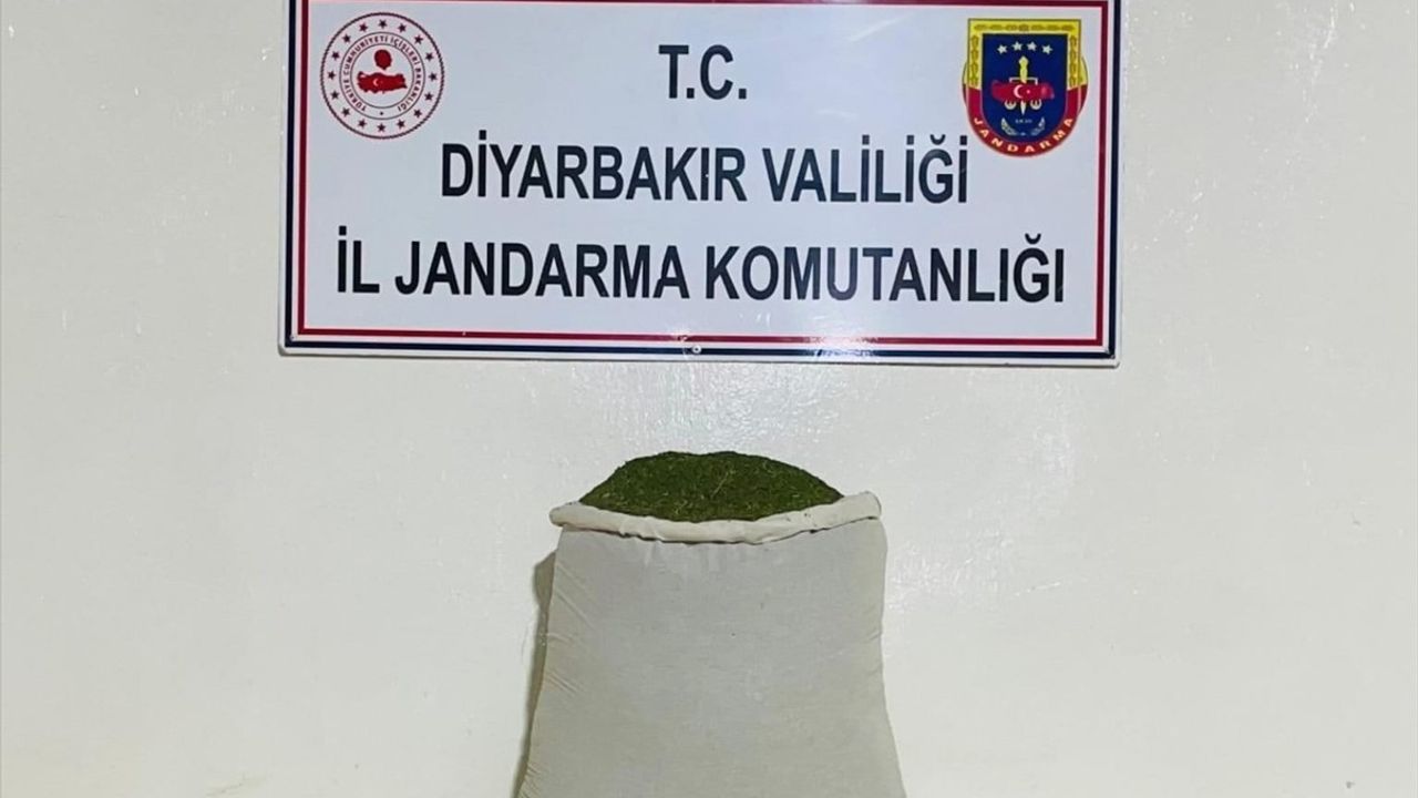 Diyarbakır'da Uyuşturucu Operasyonu: 77 Kilogram Esrar Ele Geçirildi