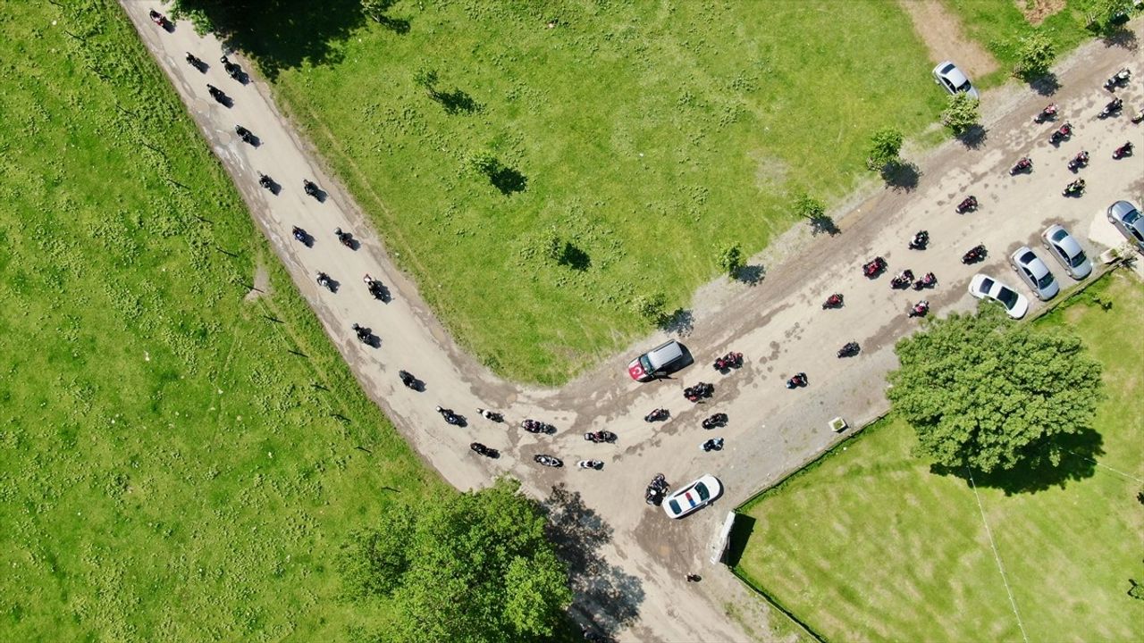 Düzce'de Motosiklet Tutkunları Bayramda Buluştu