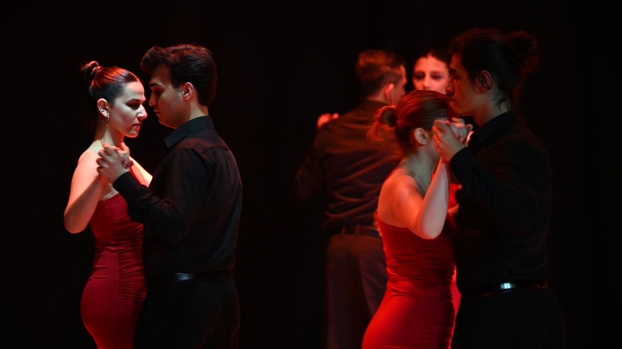 Düzce Üniversitesi'nde Kültürlerin Işığında Dans Etkinliği
