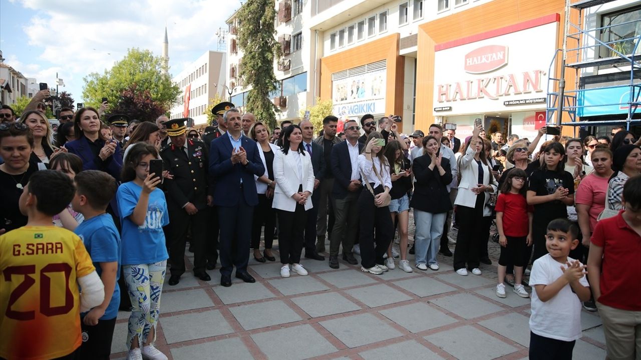 Edirne'de 19 Mayıs Gençlik Şöleni Coşkuyla Kutlandı