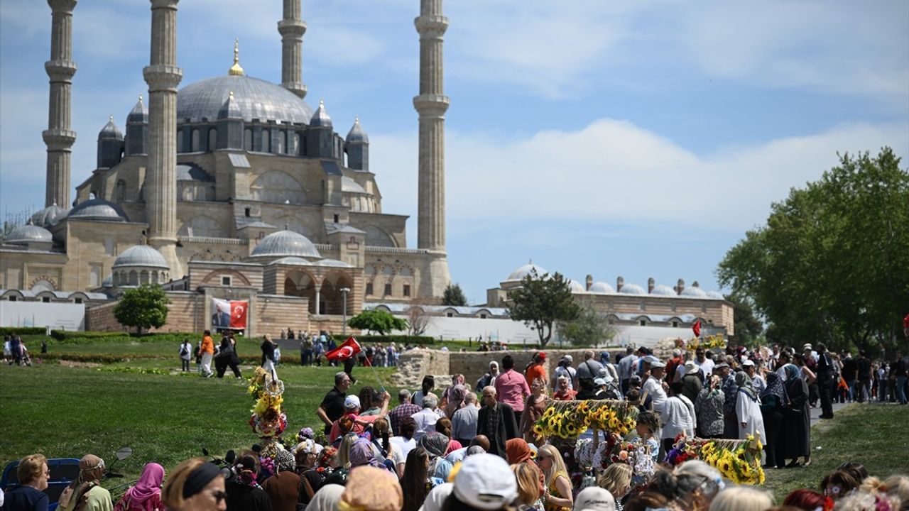 Edirne'de Kakava-Hıdırellez Şenlikleri Heyecanı