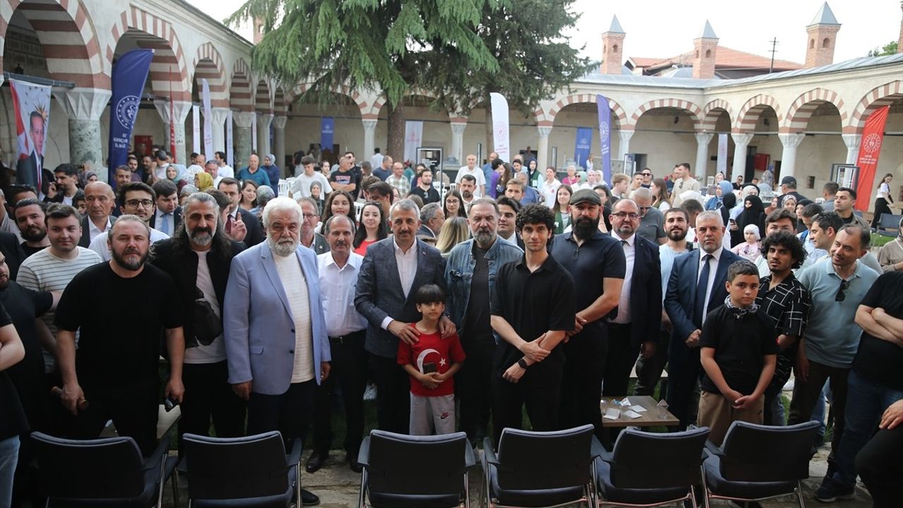 Edirne'de 'Mehmed: Fetihler Sultanı' Oyuncularından Gençlerle Buluşma