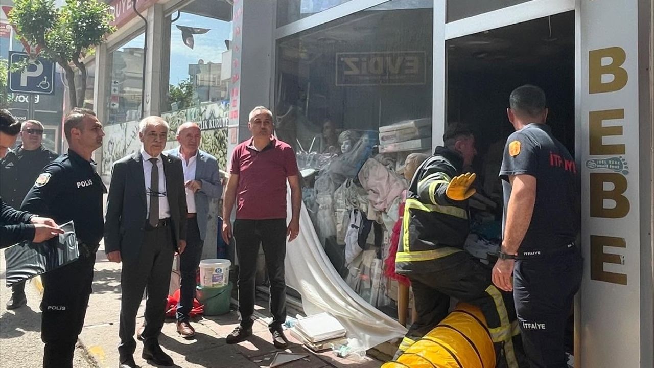 Edirne'de Yangın Paniği: Çocuk Kıyafetleri Satan İş Yerinde Yangın Çıktı