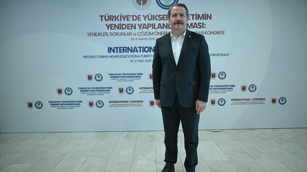 Eğitimde Reform: 4+4+4 Sistemi ve Revizyon Gereklilikleri Üzerine Değerlendirmeler
