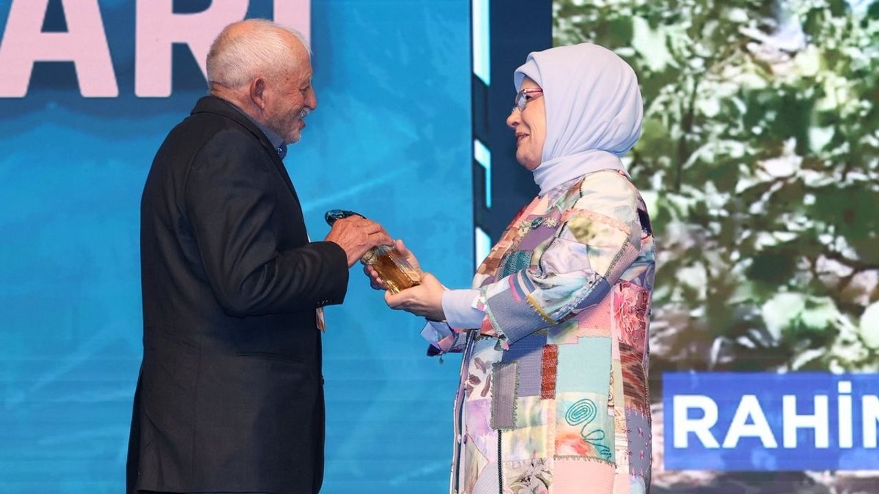 Emine Erdoğan'dan Orman Dedesi Rahim Demirbaş'a Taziye Mesajı