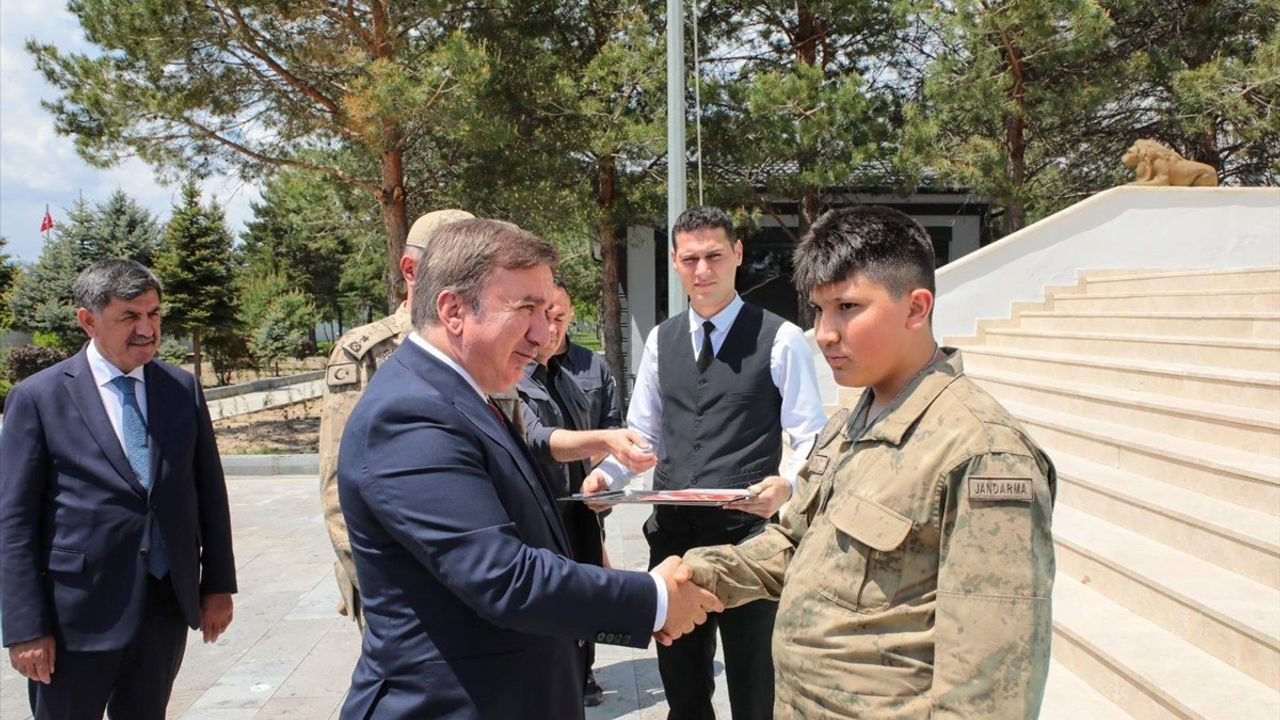 Engelli Bireyin Askerlik Hayali Gerçekleşti