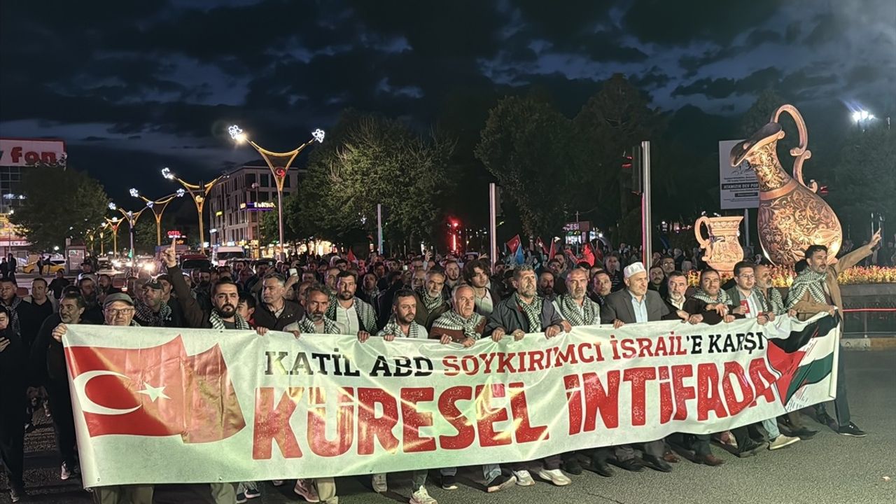 Erzincan'da Filistin İçin Yürüyüş Düzenlendi