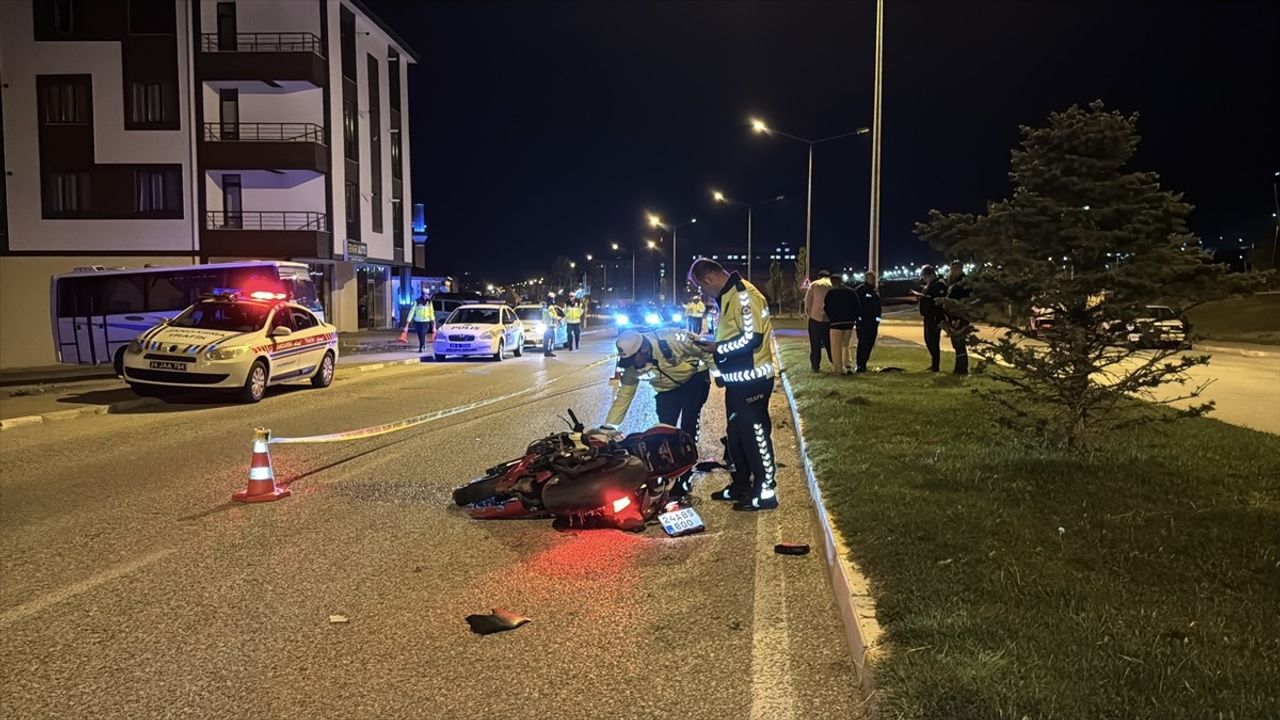 Erzincan'da Motosiklet Kazası: Sürücü Hayatını Kaybetti