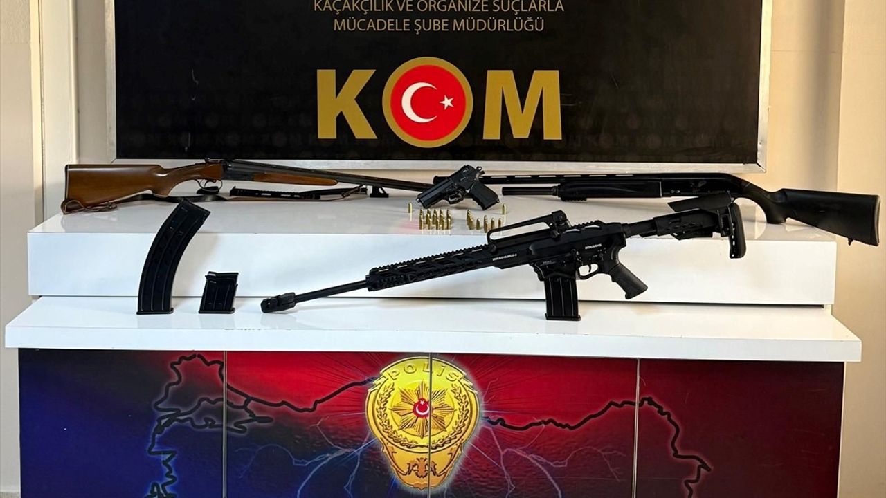 Erzincan'da Silah Teşhiri Yapan Şüpheliler Yakalandı