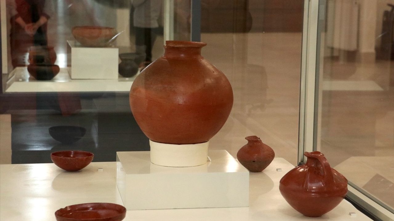 Erzurum'da 3 Bin Yıl Önce Demir Çağ Sergisi Açıldı