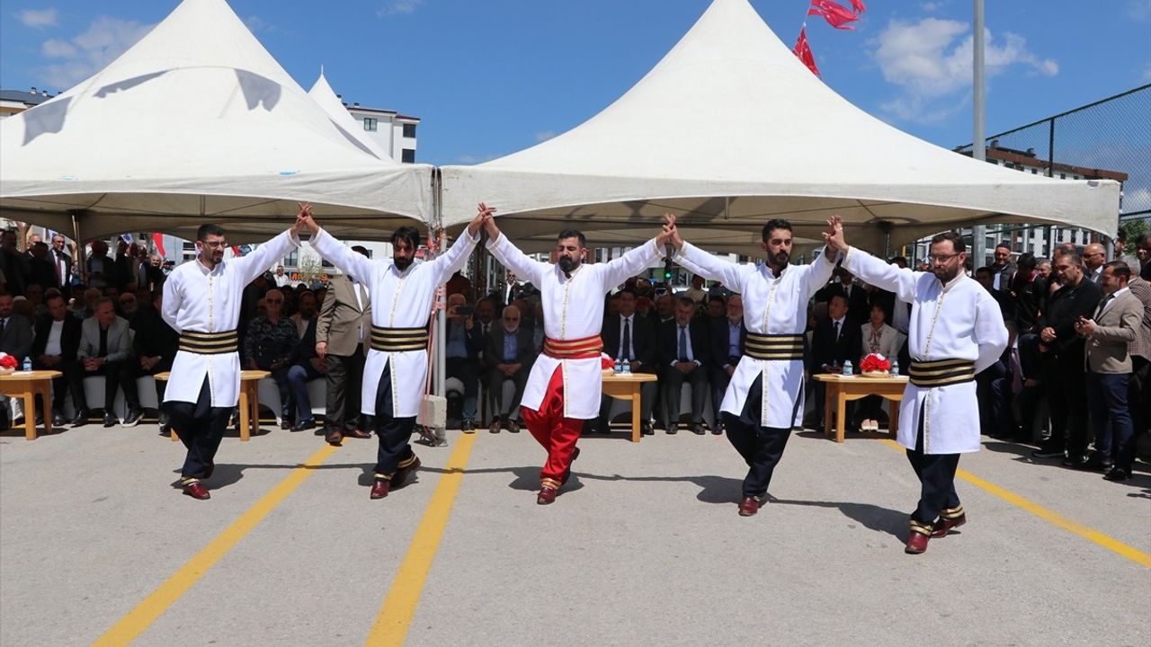 Erzurum'da Prof. Dr. İhsan Süreyya Sırma Bilgi Evi Açıldı