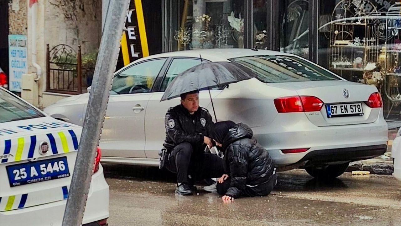 Erzurum'daki Polis Memurunun Yardımseverliği Takdir Topladı