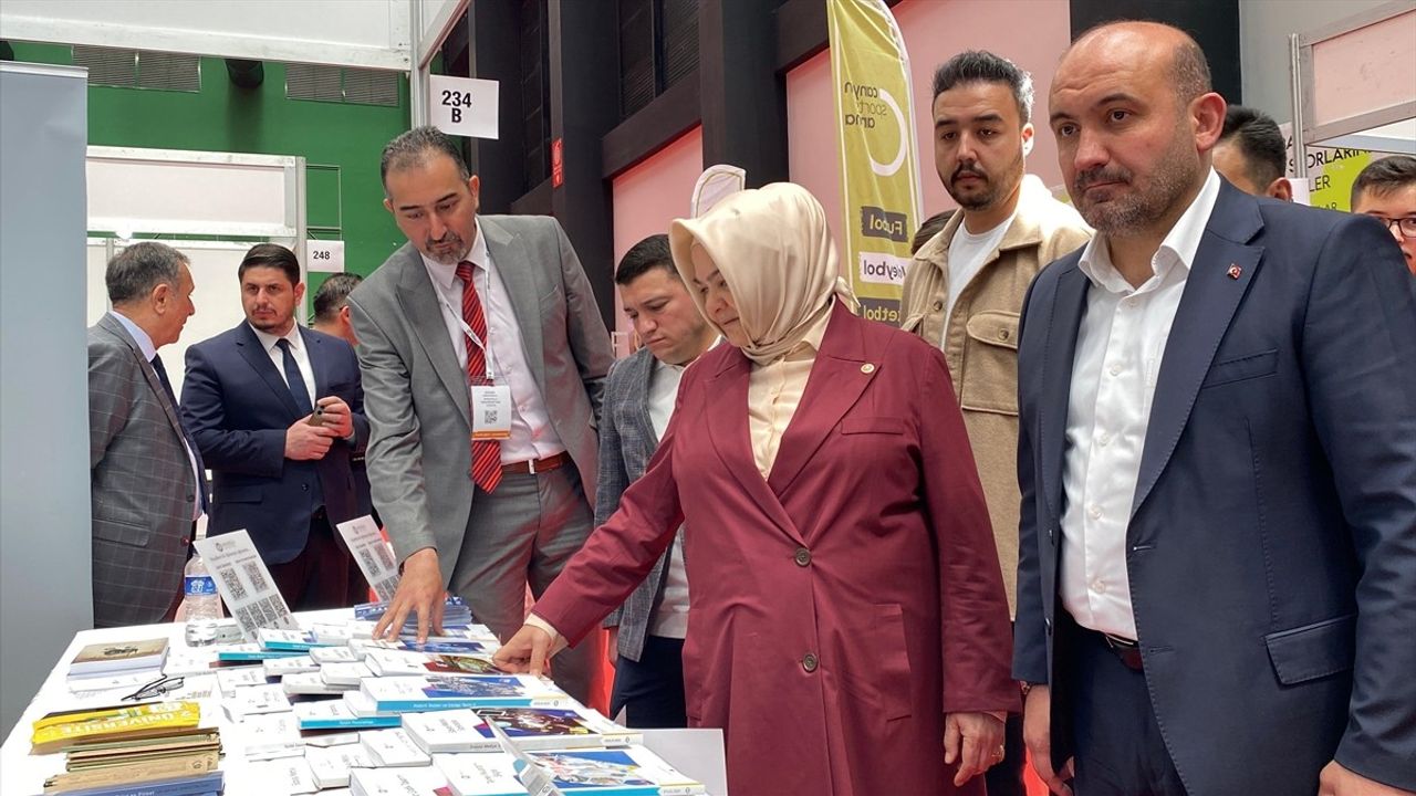 Eskişehir'de 4. Kitap Fuarı Kapılarını Açtı