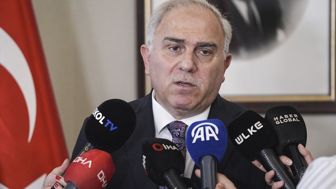 Fatih Belediye Başkanı Turan'dan Özgür Özel'e Yanıt