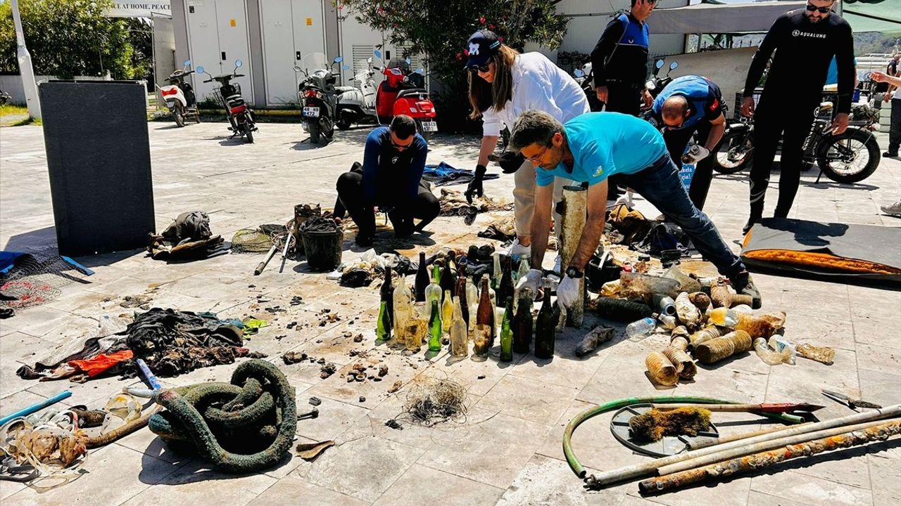 Fethiye'de Deniz Dibi Temizliği Etkinliği Düzenlendi