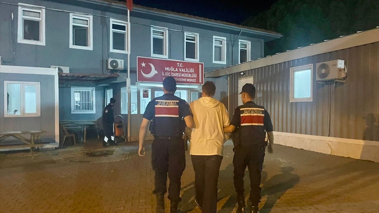 Fethiye'de Interpol Tarafından Aranan Şahıs Yakalandı