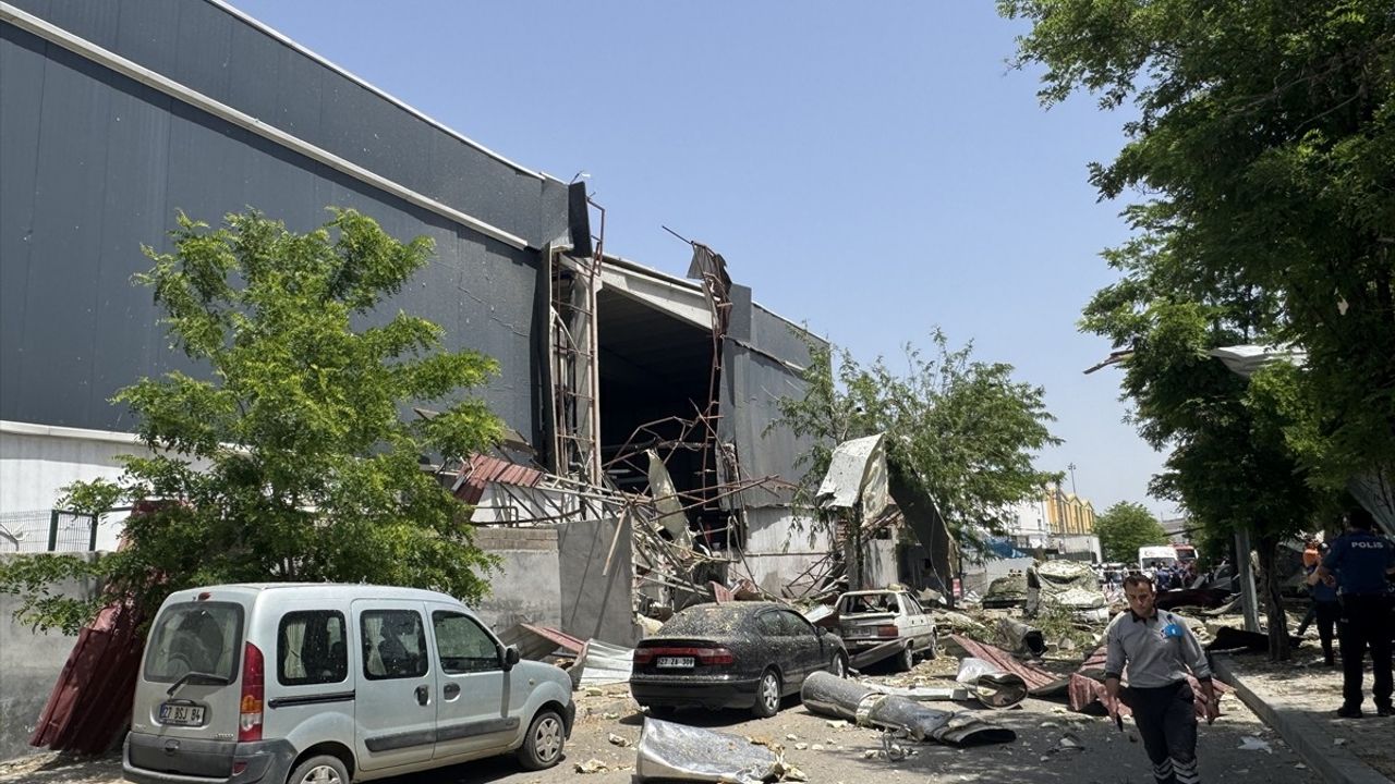 Gaziantep'te Halı Fabrikasında Patlama: 7 Yaralı