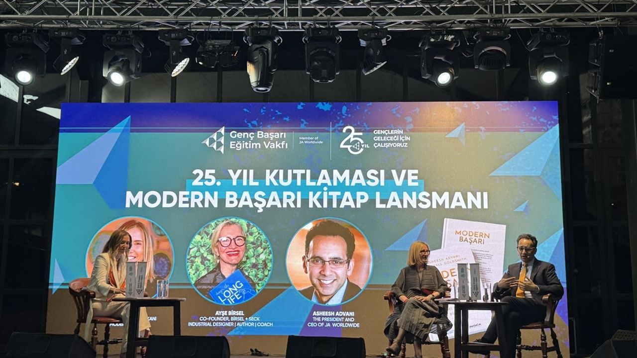 Genç Başarı Eğitim Vakfı'nın 25. Yılı Kutlandı