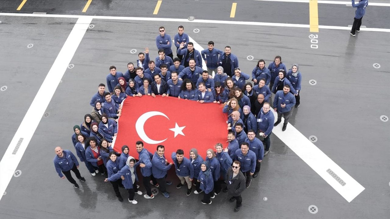 Gençlerin TCG Anadolu Gemisiyle Tarihi Yolculuğu