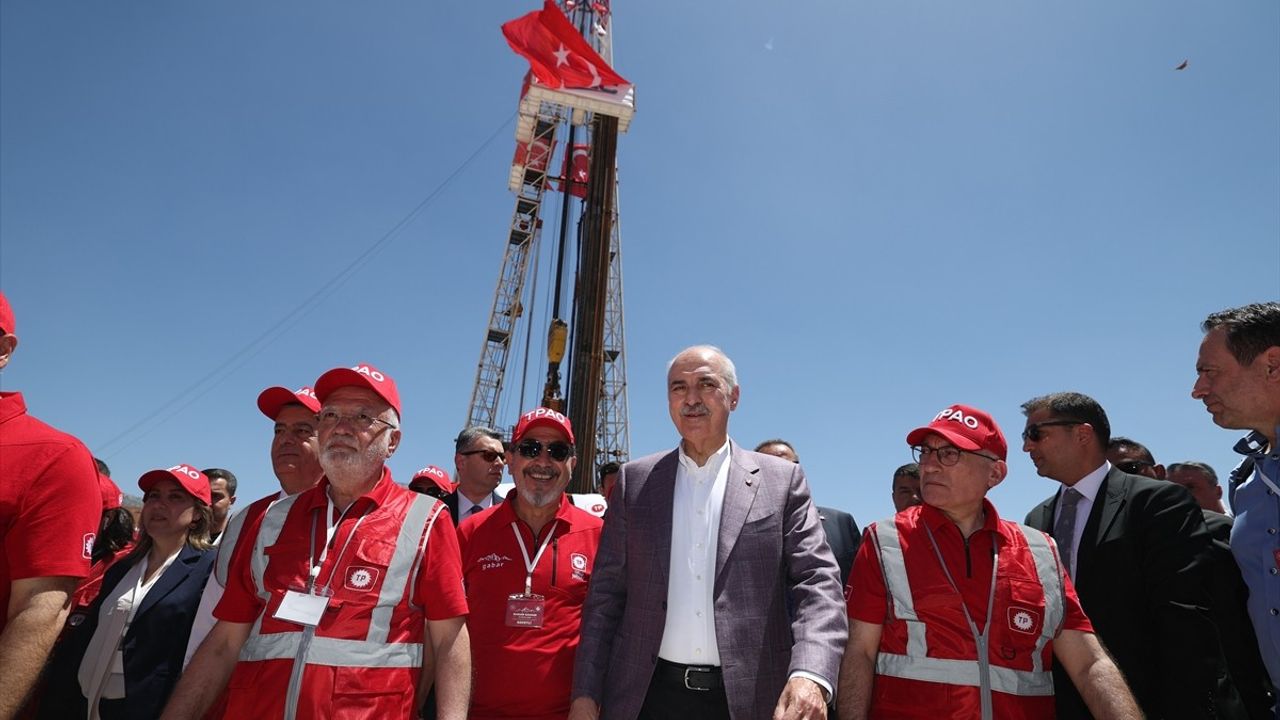 Gençlerle Kortej Yürüyüşü: Terörsüz Türkiye Vurgusu