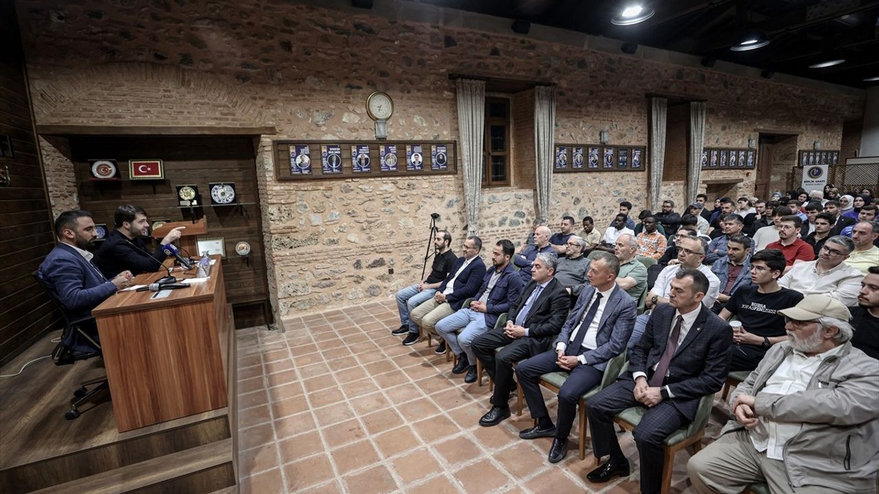 Gençlik Hizmetleri Genel Müdürü Efendioğlu'ndan Gençlere Destek Projeleri