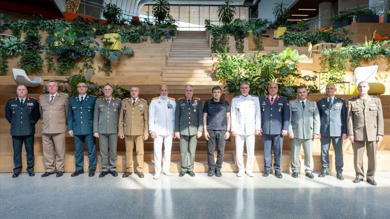 Genelkurmay Başkanı Gürak'tan Özdemir Bayraktar Milli Teknoloji Merkezi Ziyareti