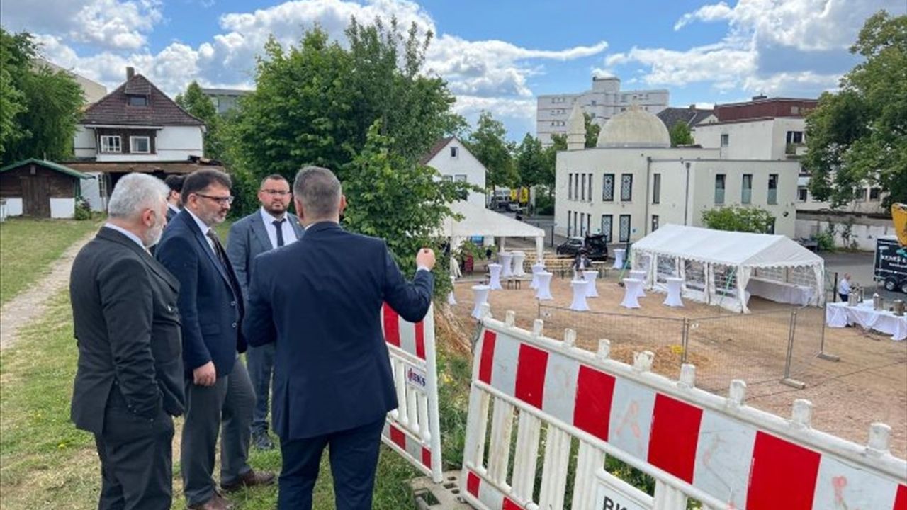 Giessen'de Yeni Cami ve Külliye Temeli Atıldı