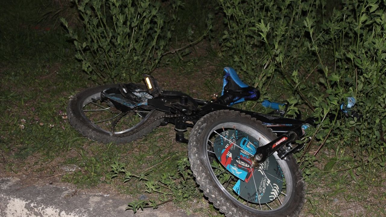 Giresun'da Trafik Kazası: 8 Yaşındaki Çocuk Hayatını Kaybetti