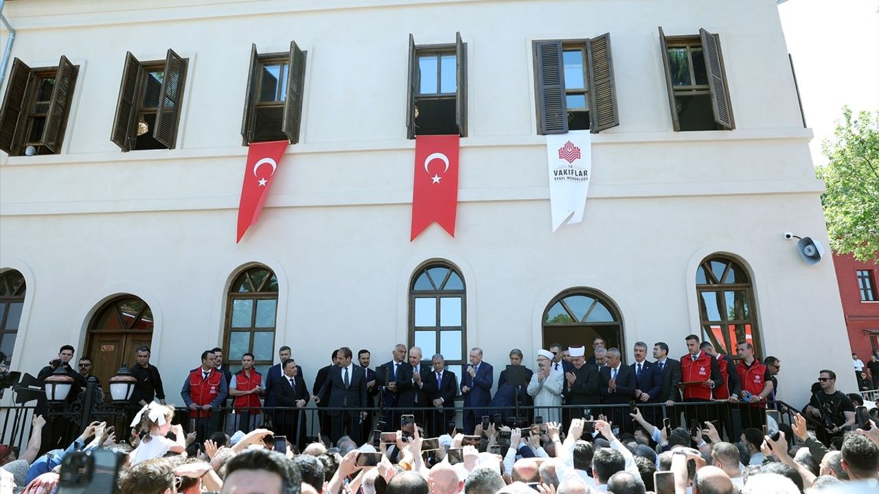Gümrükçü İshak Ağa Camisi Açılışı Yapıldı