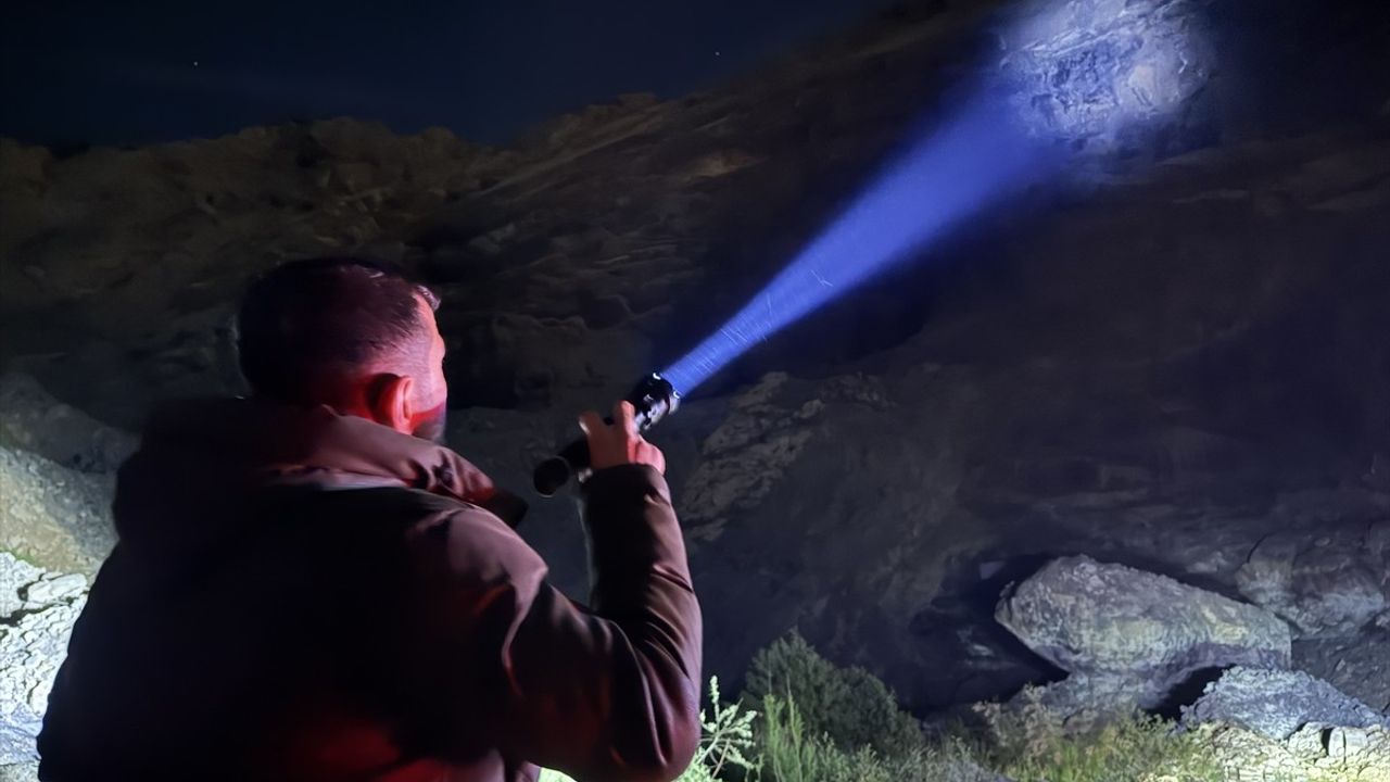 Hakkari'de Kaybolan 74 Yaşındaki Adam için Arama Çalışması Başlatıldı