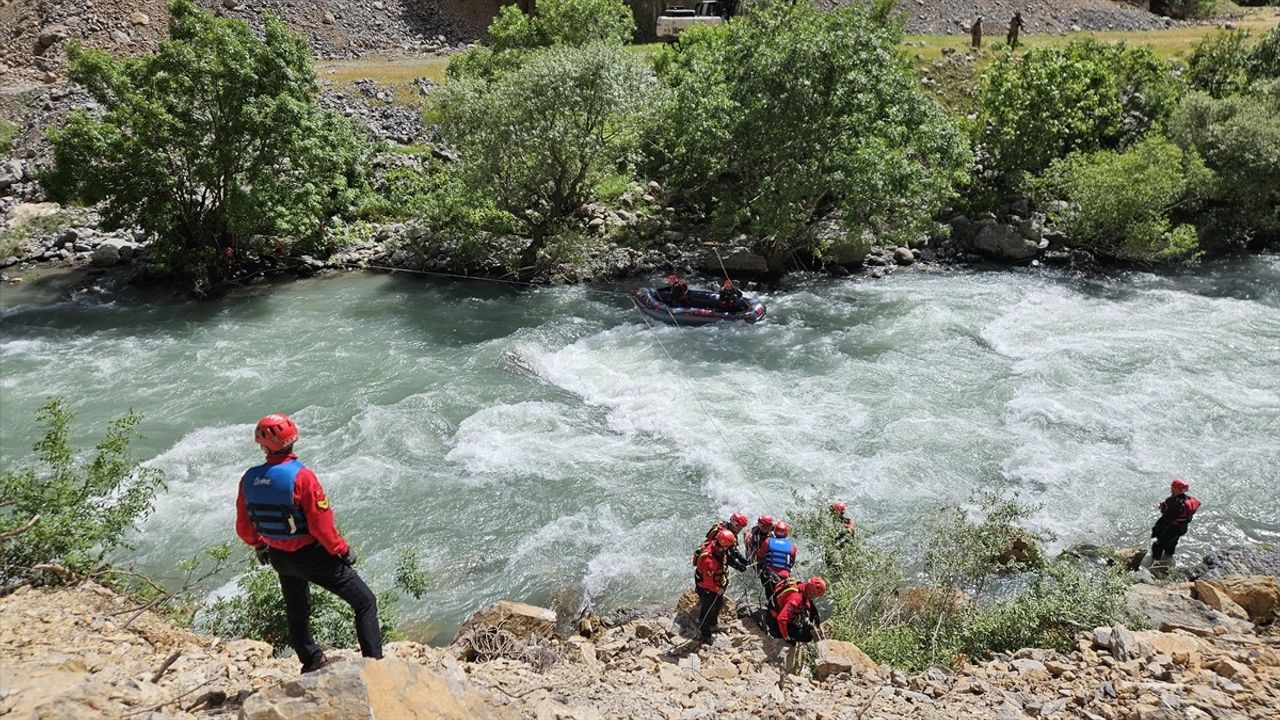 Hakkari'de Kaybolan Gencin Arama Çalışmaları 12. Gününde
